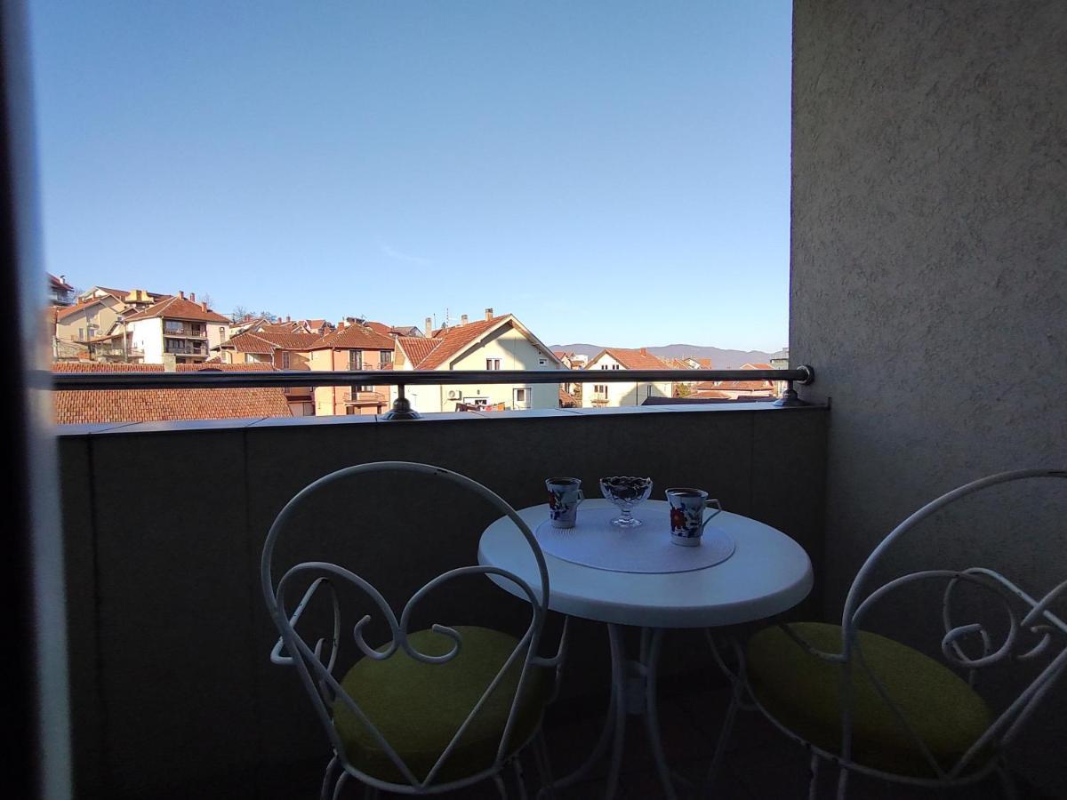 Apartman Mali Raj Vrnjačka Banja Esterno foto