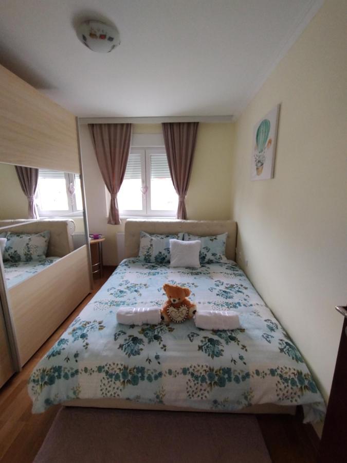 Apartman Mali Raj Vrnjačka Banja Esterno foto