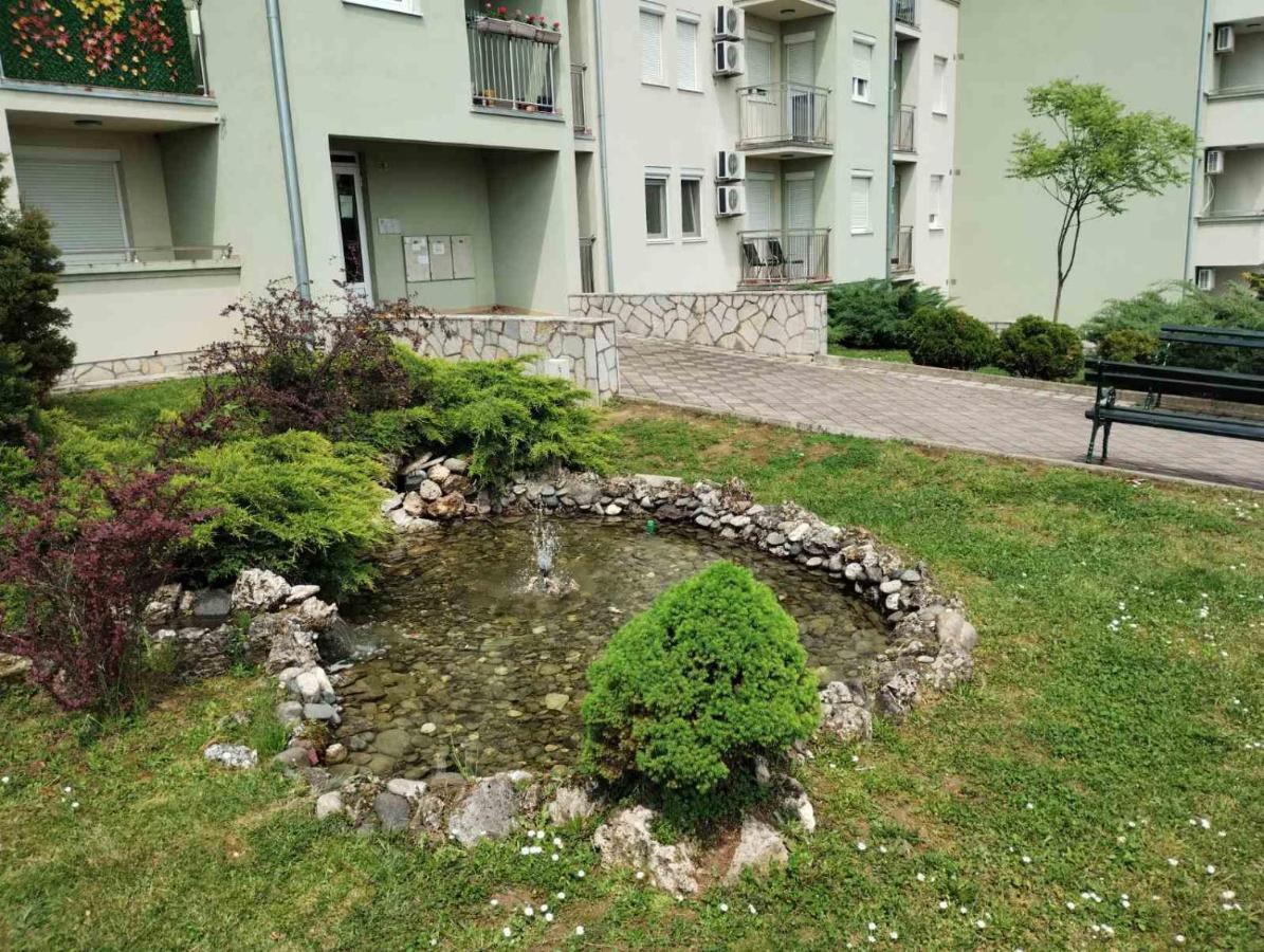Apartman Mali Raj Vrnjačka Banja Esterno foto